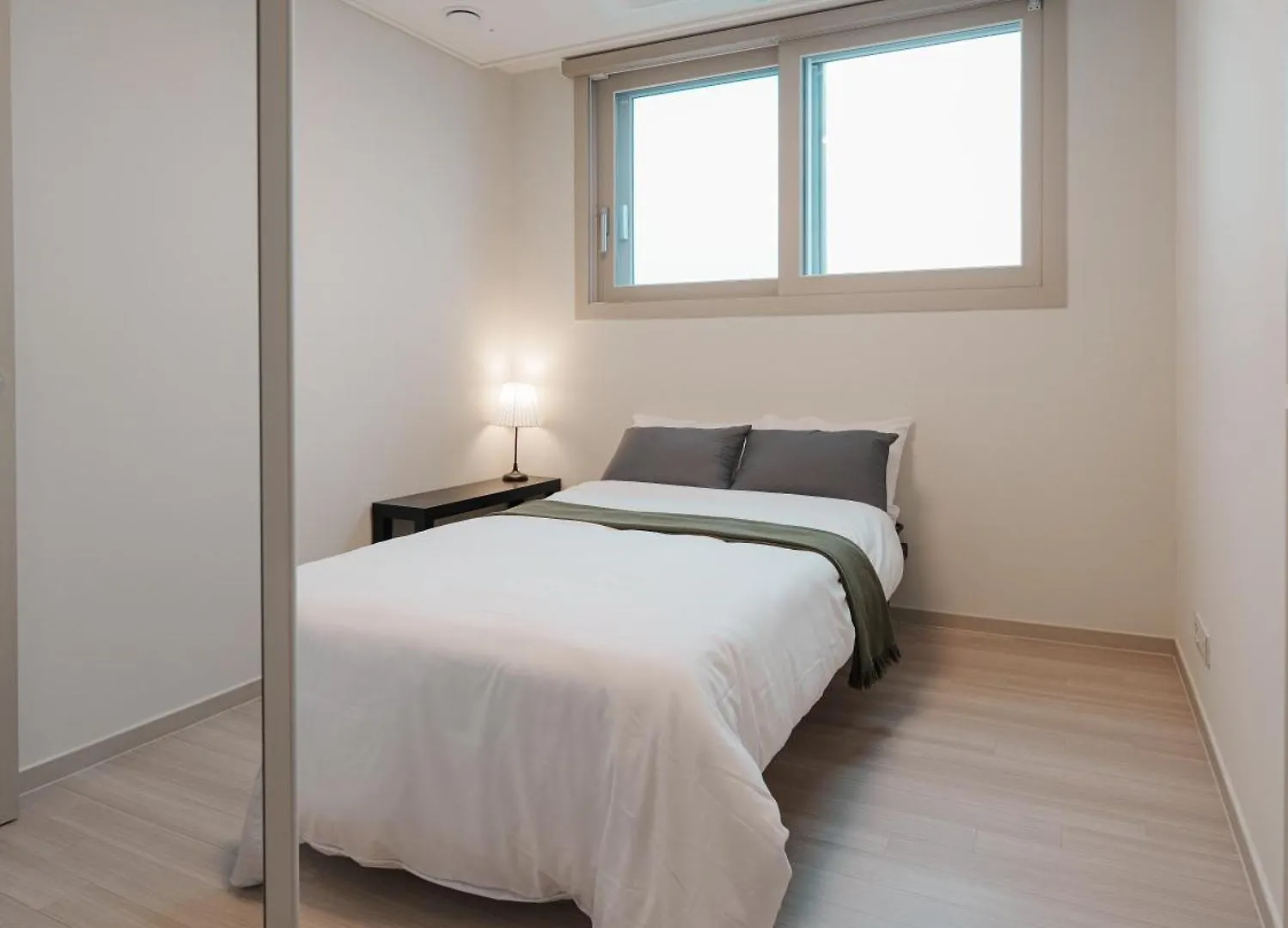 인천 인하대역 풀옵션 2룸 공항과 송도 가까운 고층 뷰가 멋진집 Apartment